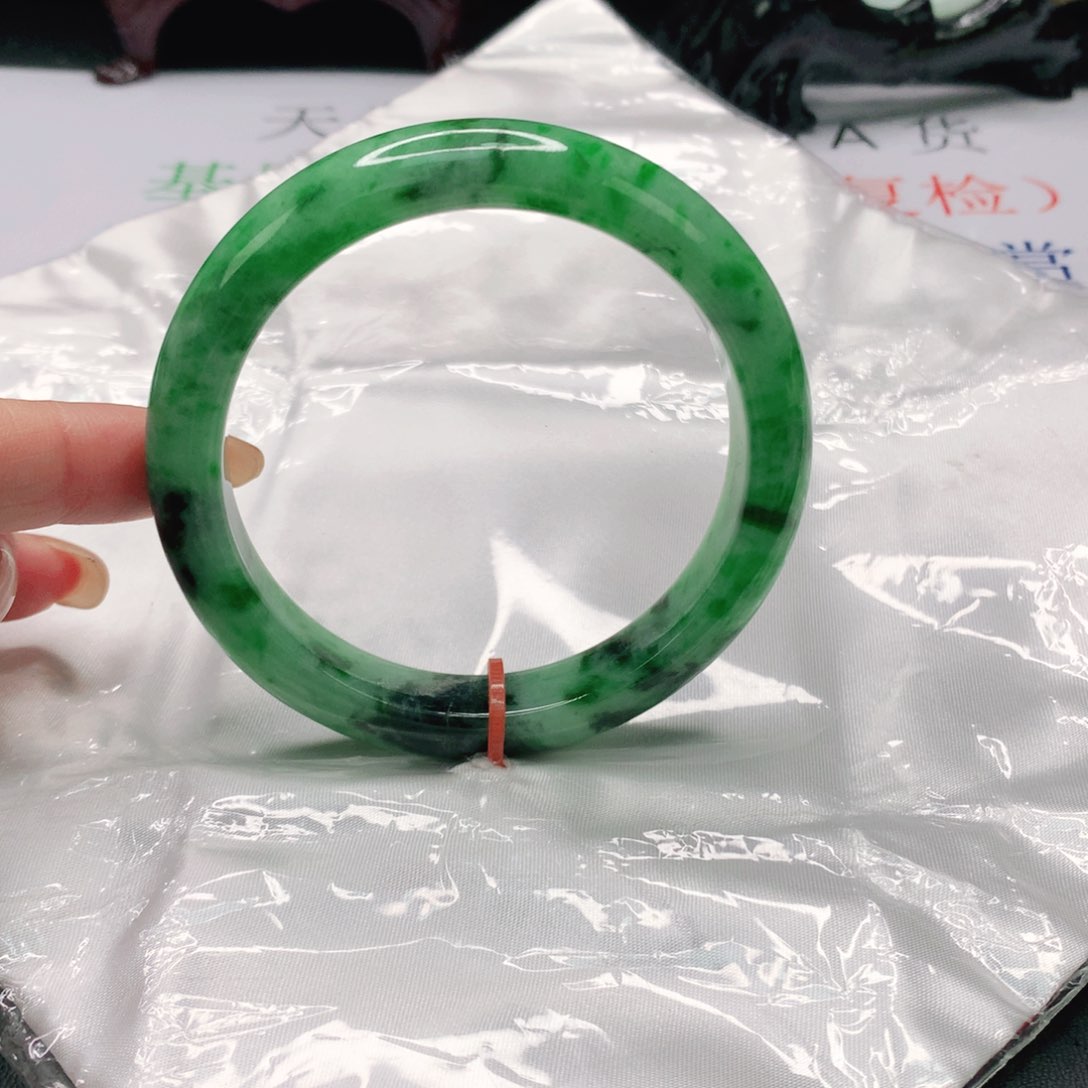 翡翠手镯未镶嵌缅甸天然A货翡翠