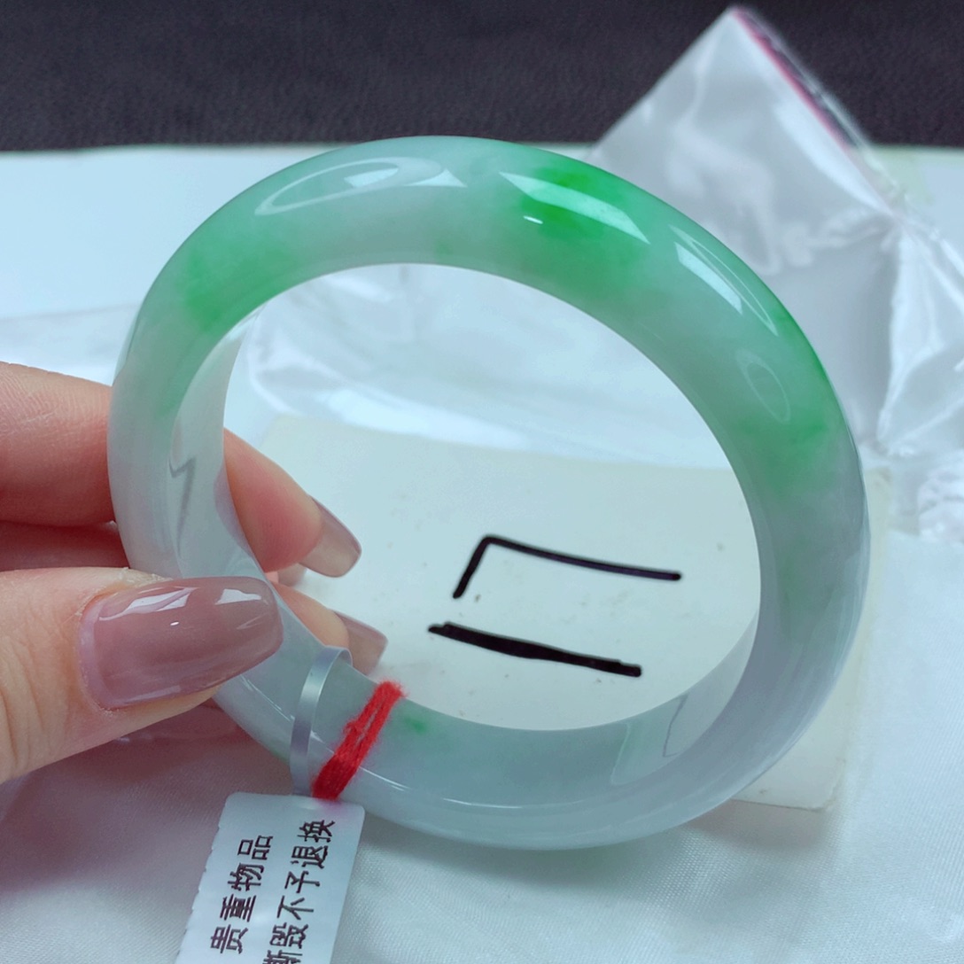 翡翠手镯未镶嵌手镯59