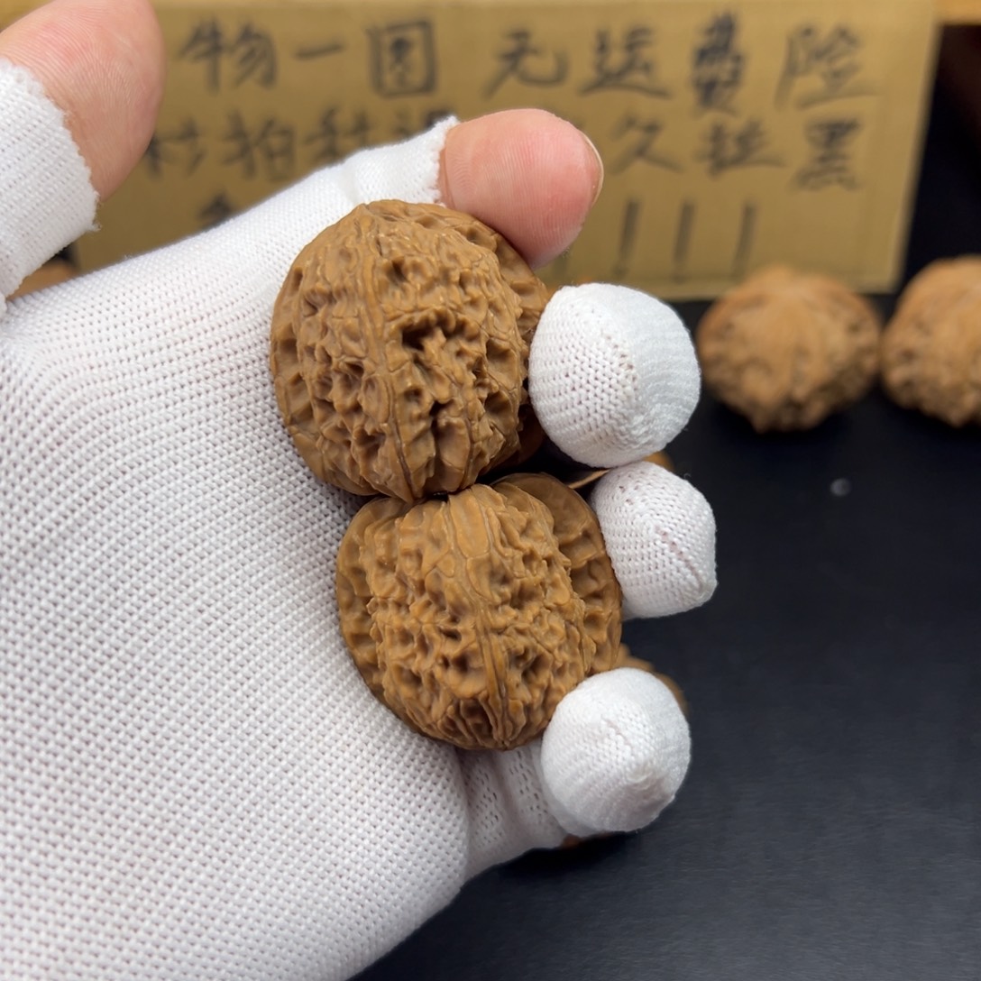 把件文玩核桃36三角白