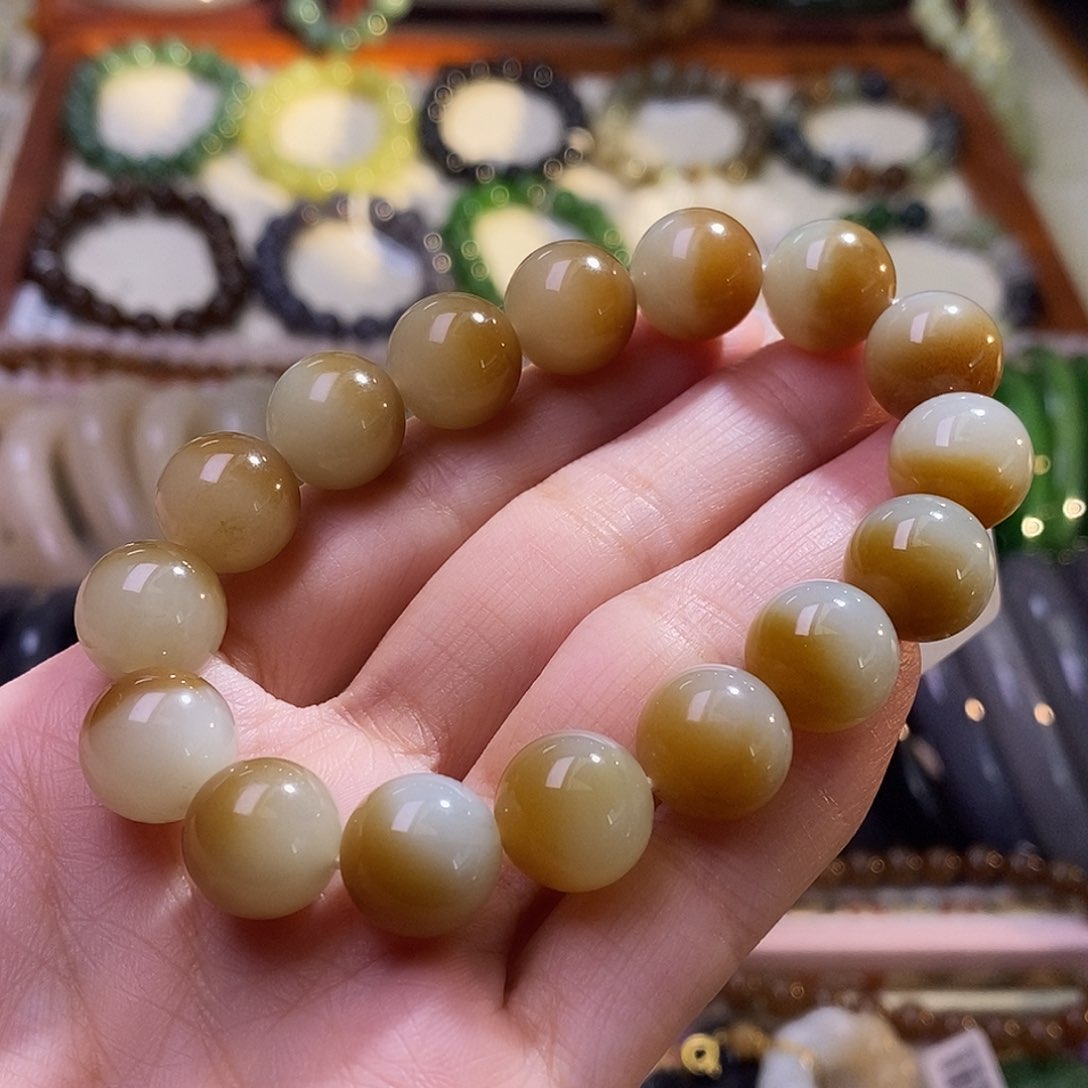 颈饰未镶嵌和田玉老矿料糖白手串12m聚宝盆