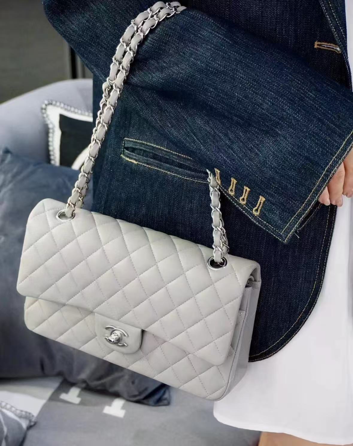 99新 Chanel/香奈儿 16S 白色银扣羊皮双盖Jumbo 22开/12686660