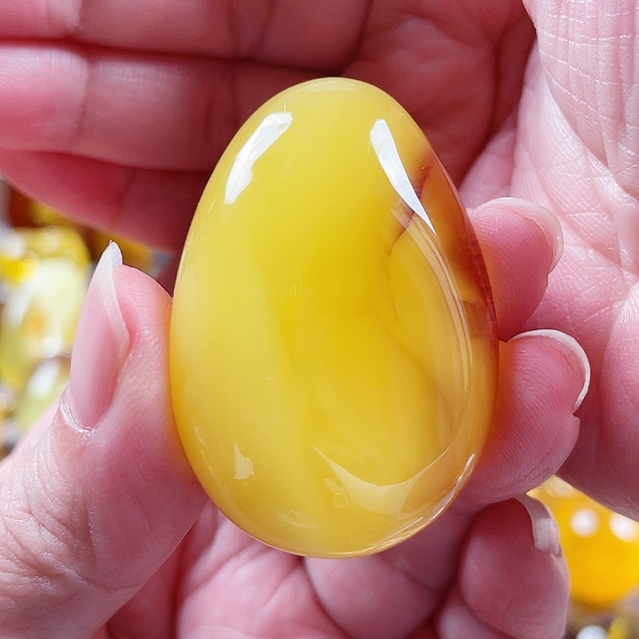 琥珀未镶嵌裸石吊坠