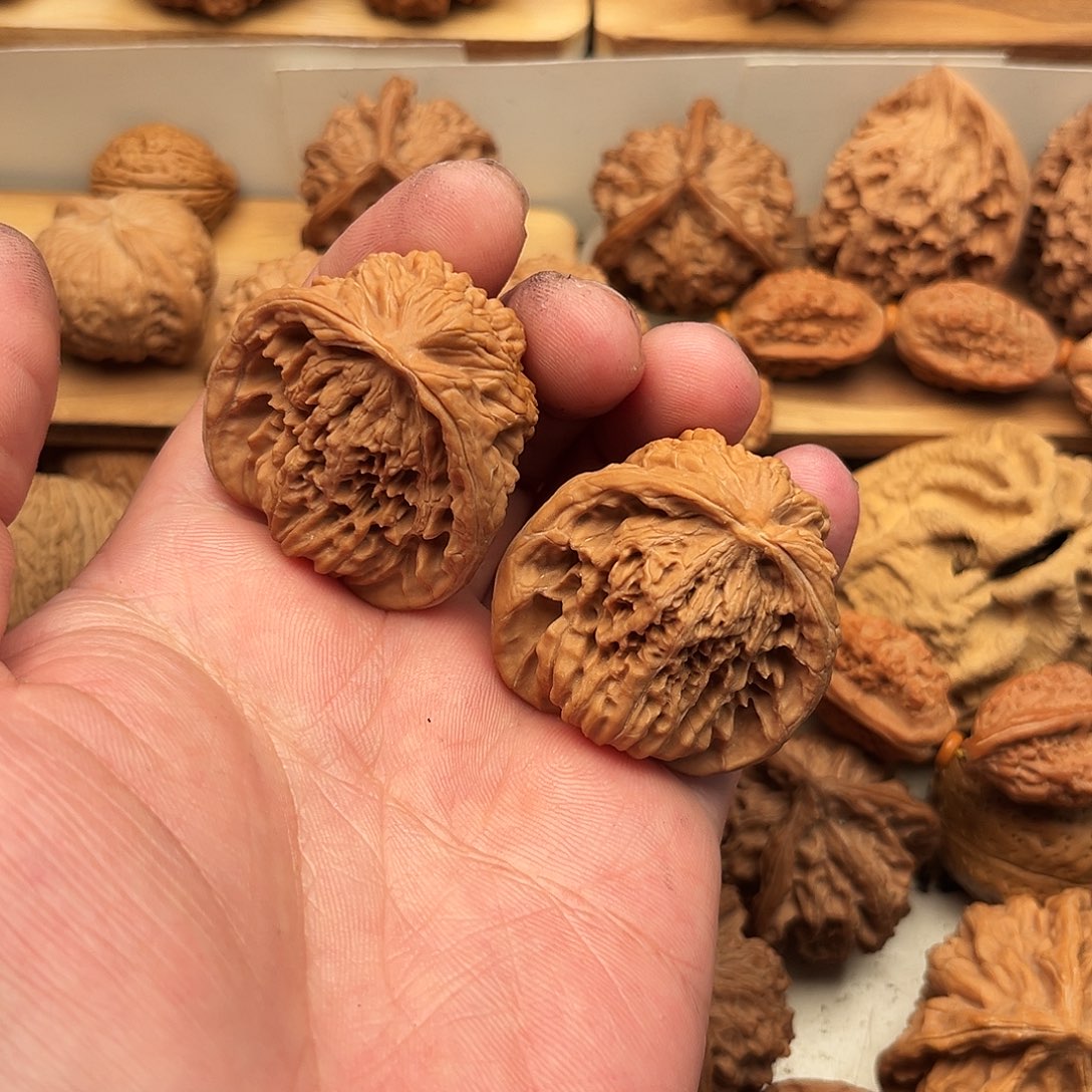 @***孩吊坠文玩核桃蛇头