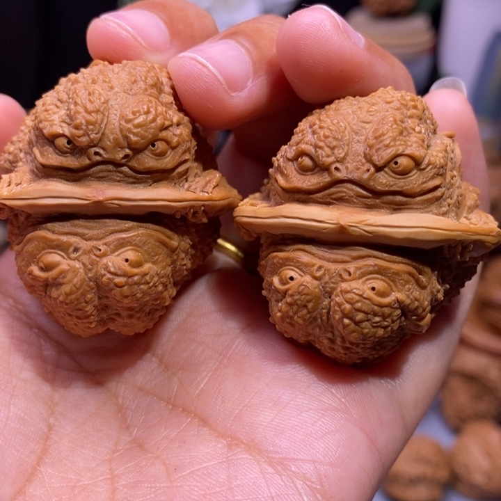 【闪购商品】核桃手串/手链谷****狼双面金蟾