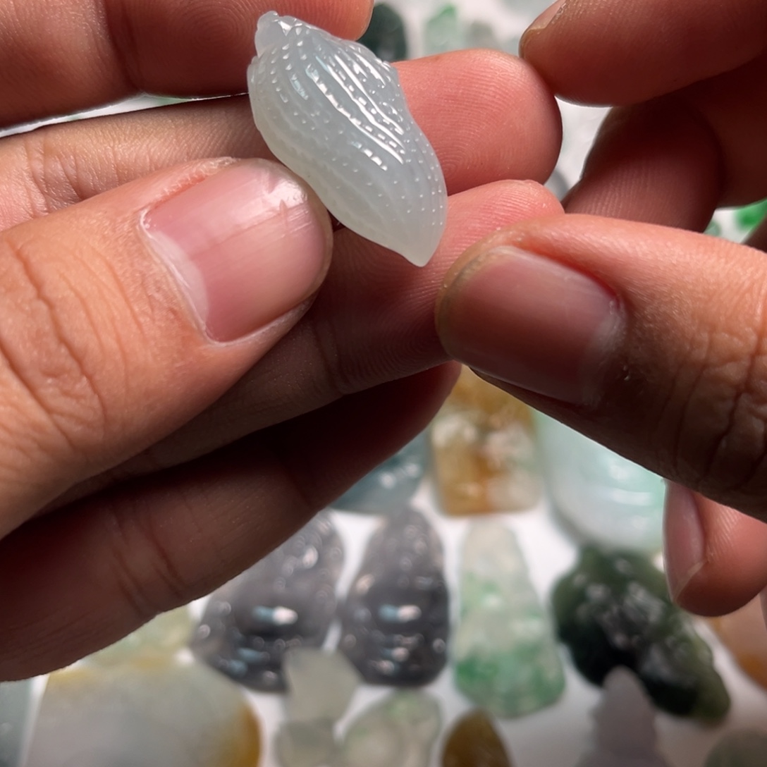 翡翠未镶嵌颈饰天然翡翠