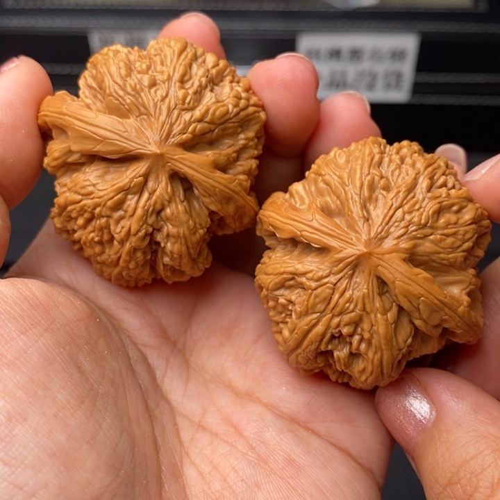 文玩核桃把件44球筋