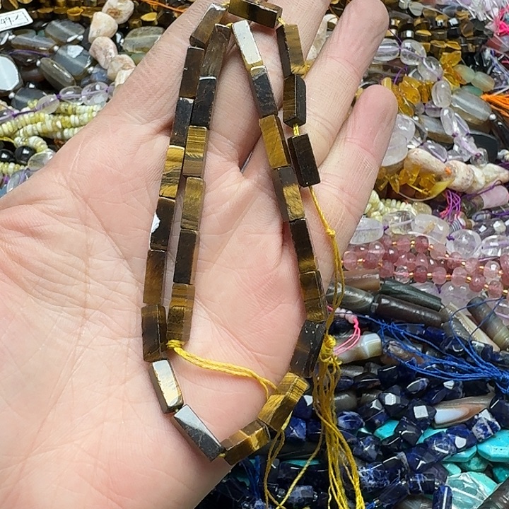 玛瑙/玉髓未镶嵌珠宝半成品一条4x13m黄虎