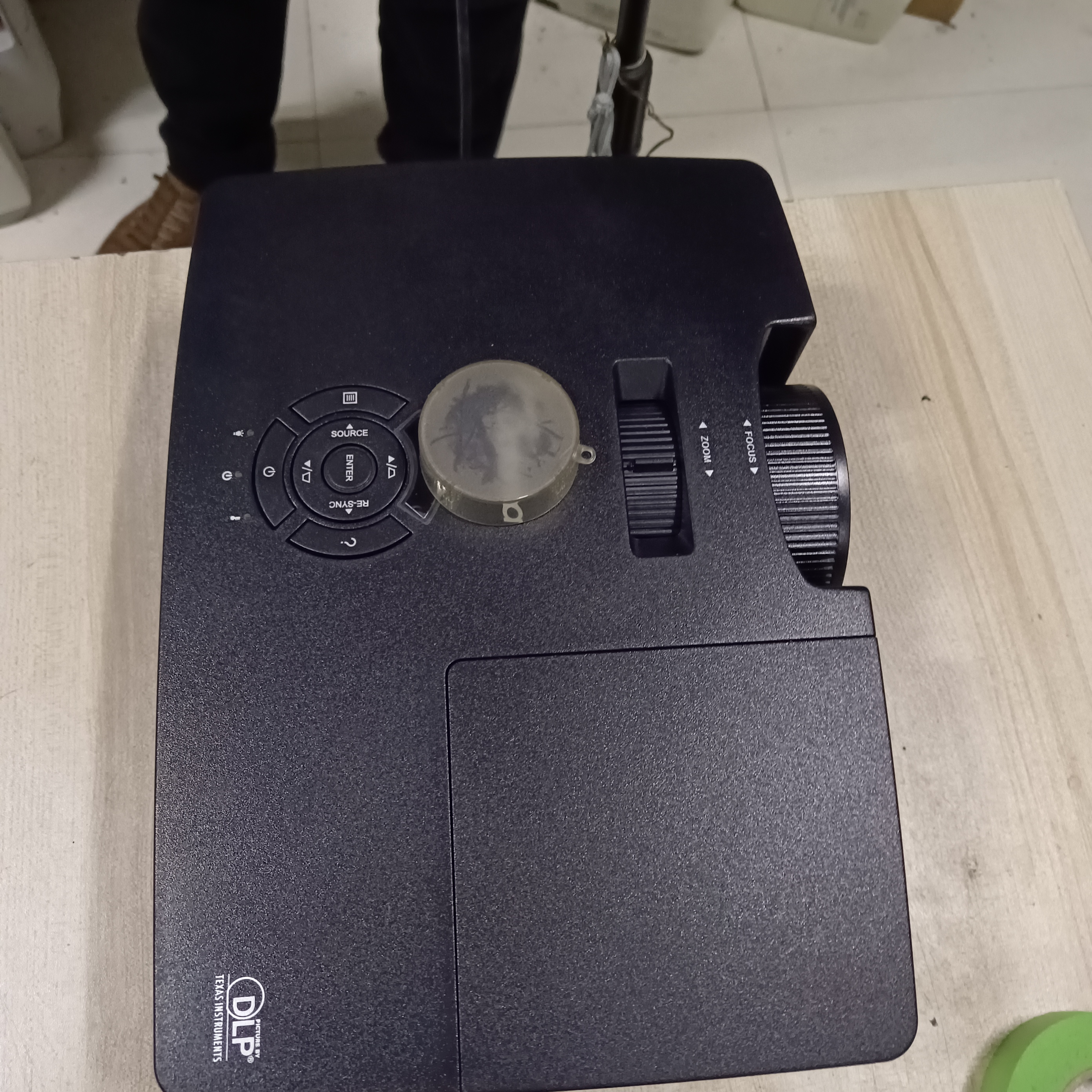 高清长焦投影仪运费自理