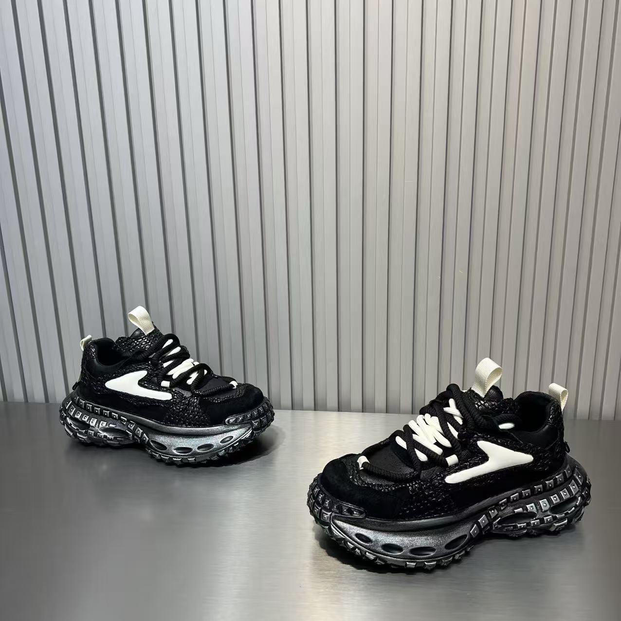 25新款休闲鞋舒适舒适MBZ