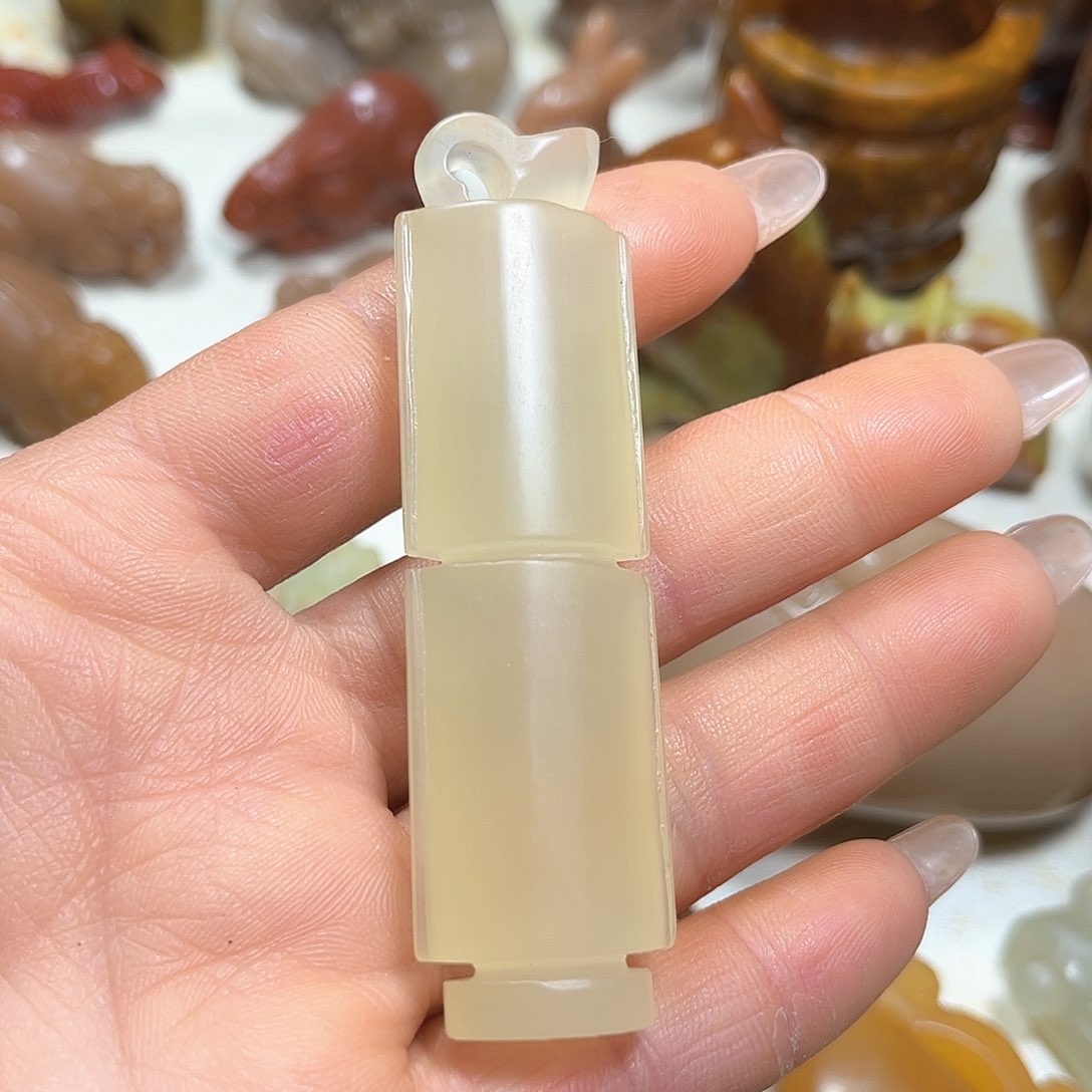 白玉菩提吊坠白玉菩提吊坠