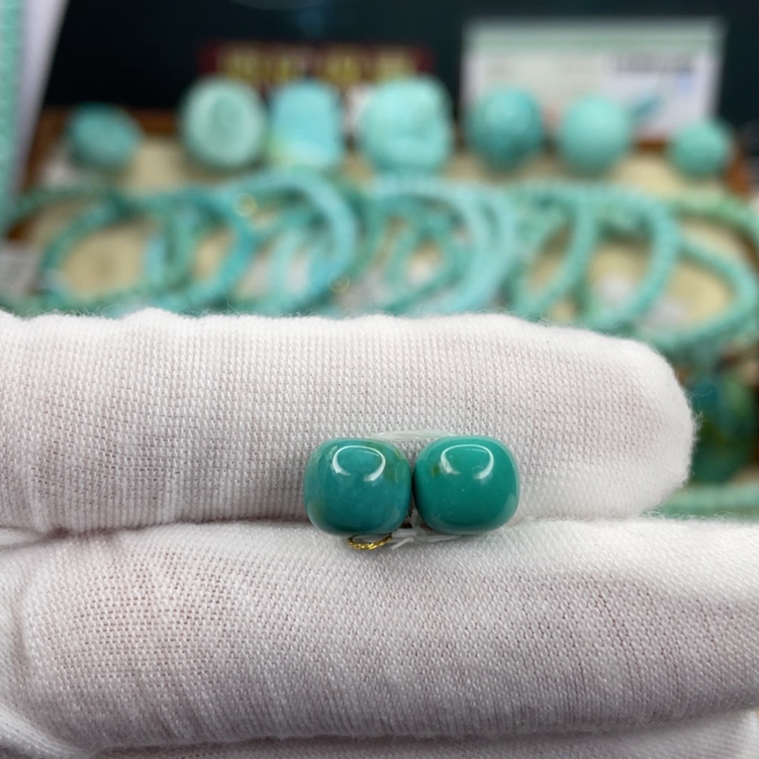 绿松石未镶嵌挂件