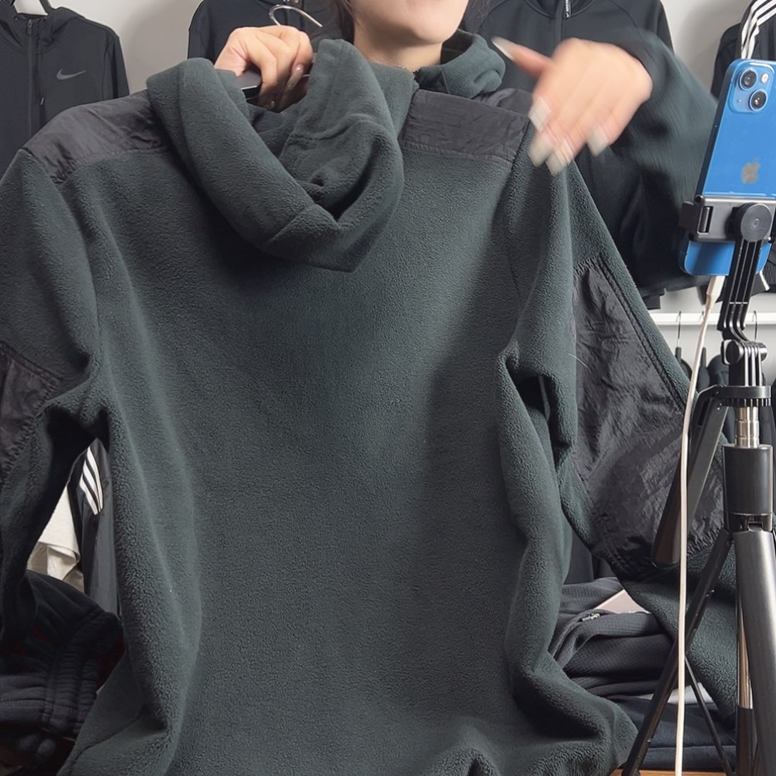 4883外套黑色xxl码170-190斤不退换