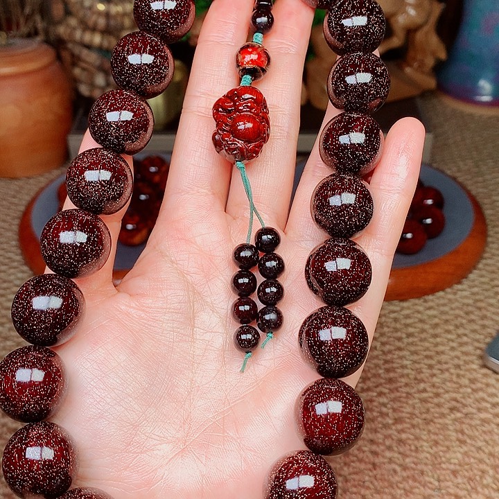 檀香紫檀（小叶紫檀）20手持