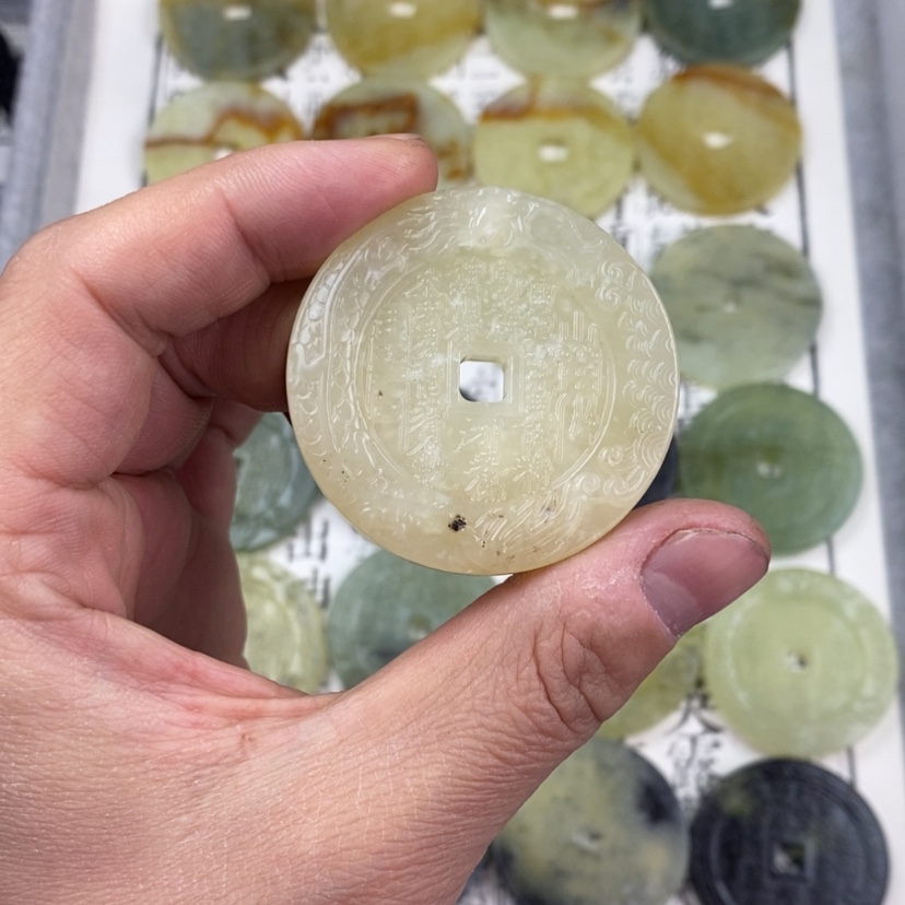 【闪购商品】岫玉颈饰未镶嵌岫玉山鬼花钱吊坠