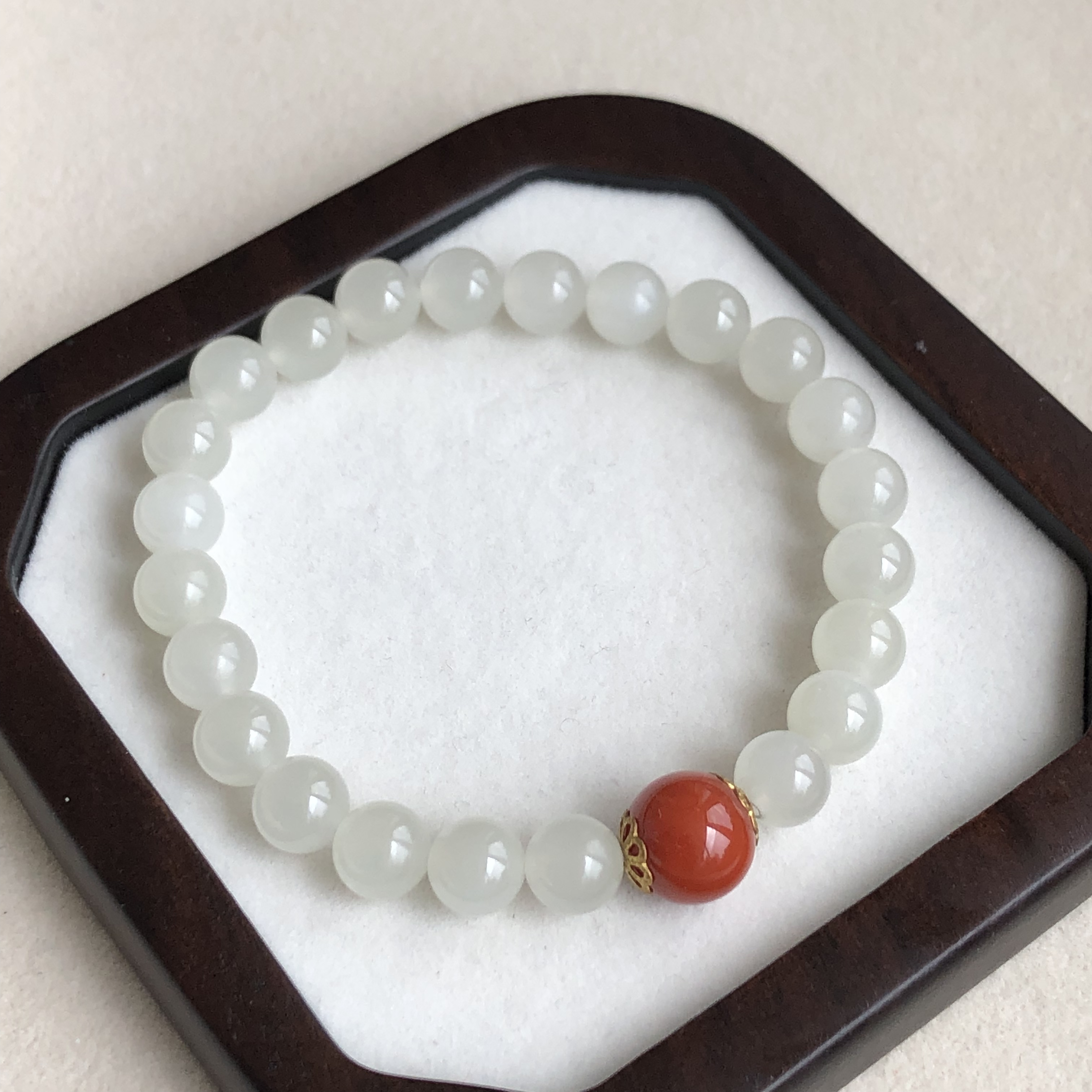 和田玉青海料白玉搭配南红顶珠卡8手串