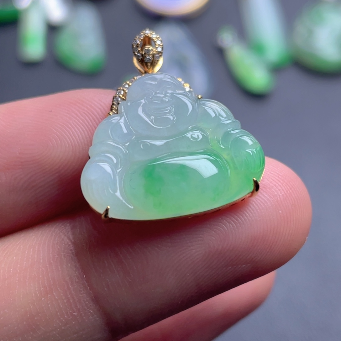 翡翠18K金镶嵌颈饰翡翠