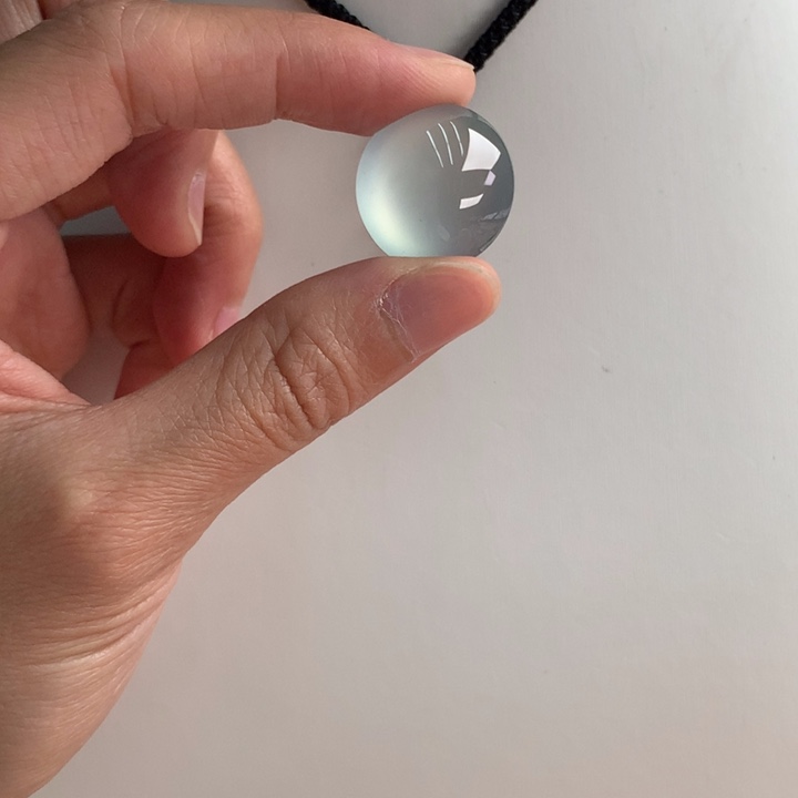 翡翠挂件未镶嵌…..