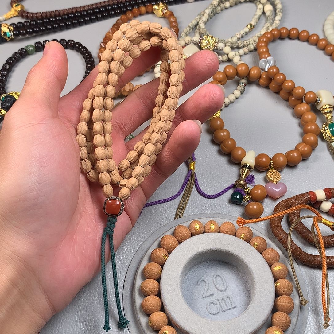 柏香籽/百香籽吊坠。。。。。。。。。。。