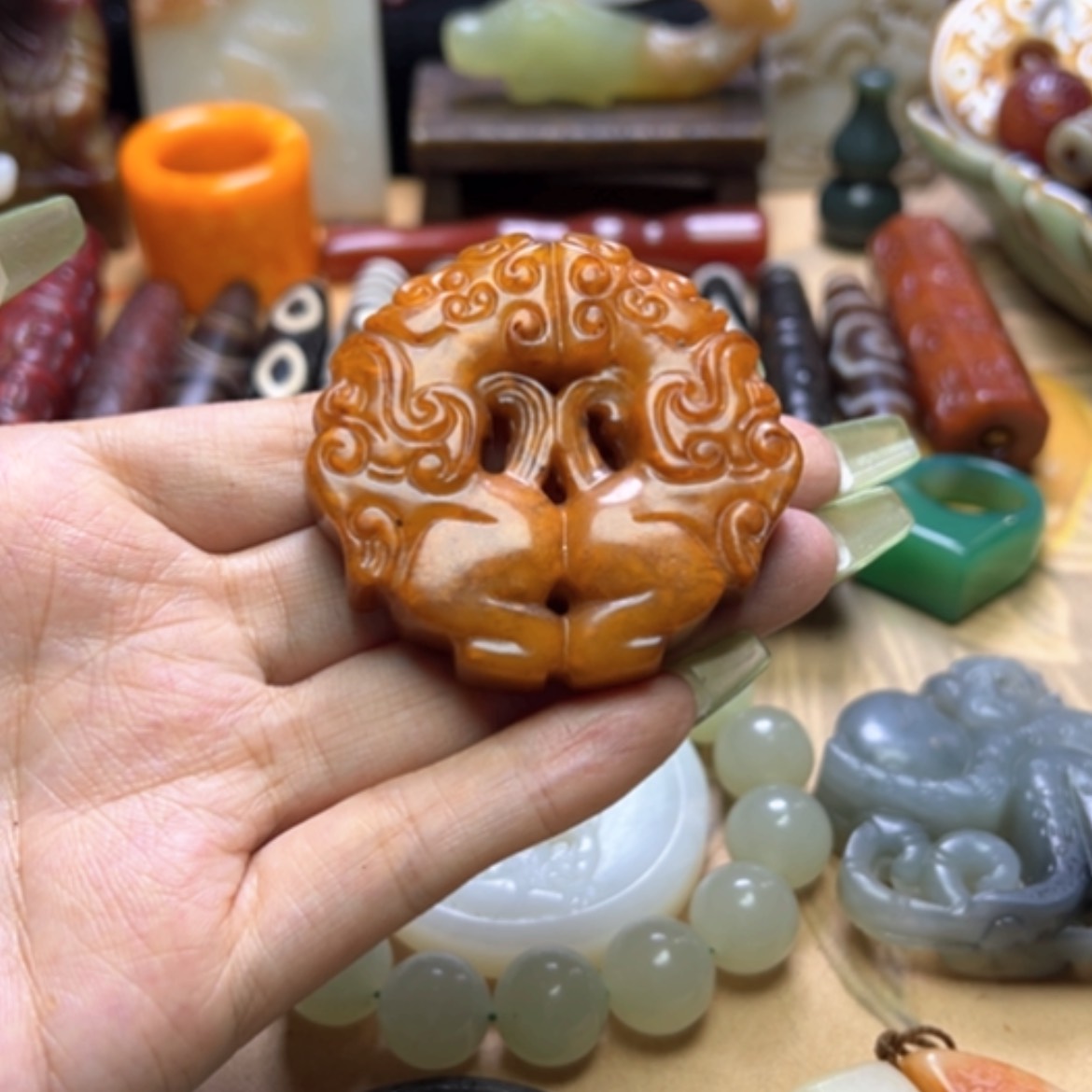 【闪购商品】蛇纹石玉未镶嵌颈饰