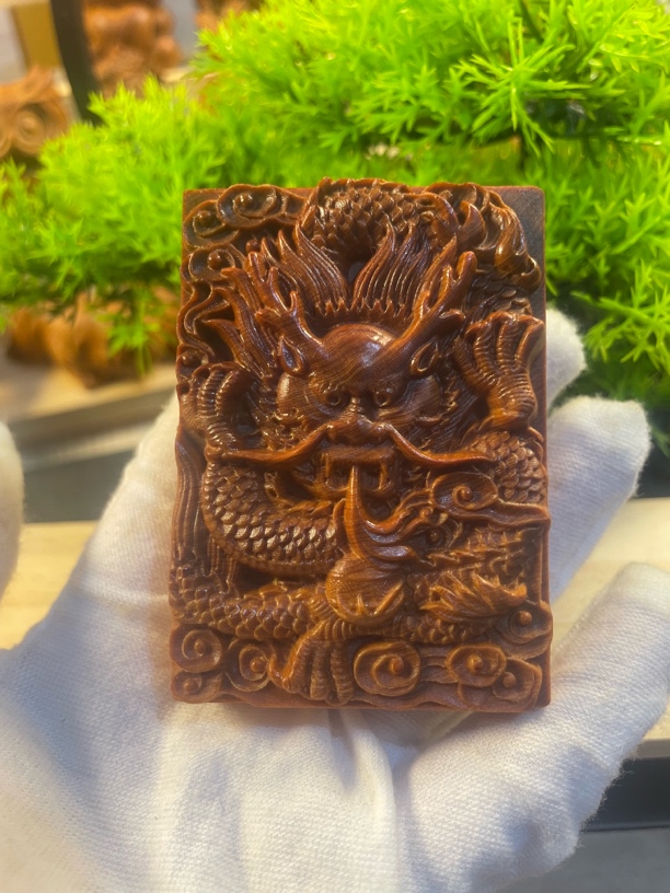 太行陈化高油崖柏龙牌手把吊坠牌