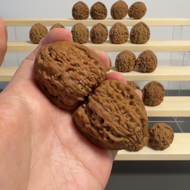 子***道文玩核桃吊坠3838腊油皮