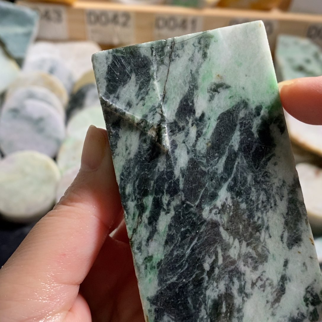 颈饰未镶嵌翡翠天然翡翠