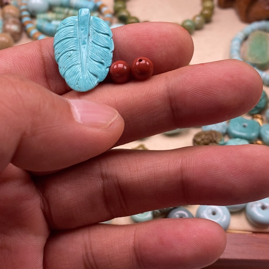 巧***西南红玛瑙未镶嵌珠宝半成品