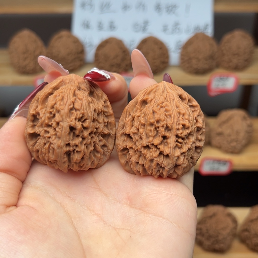 彭***田文玩核桃吊坠南疆