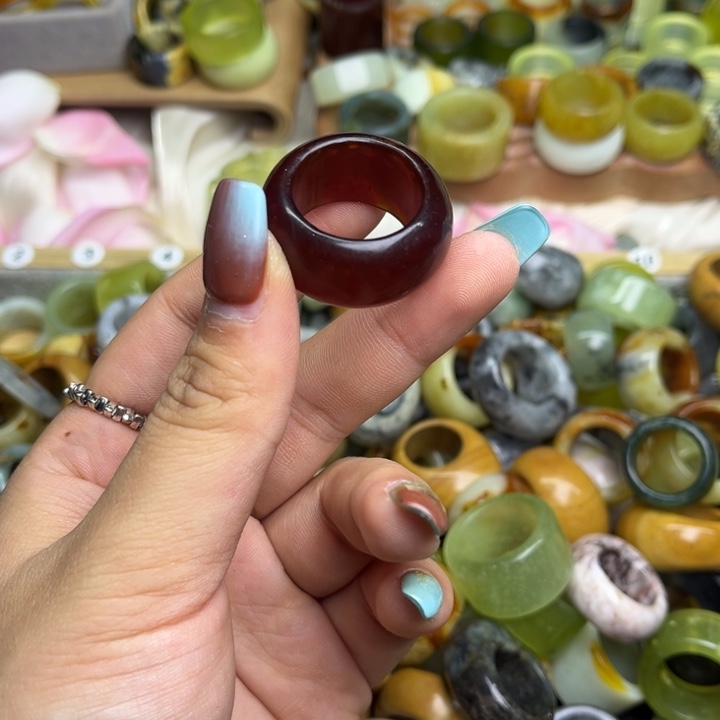 K***o蛇纹石玉未镶嵌戒指