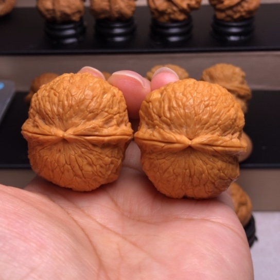 文玩核桃把件金丝绣球31