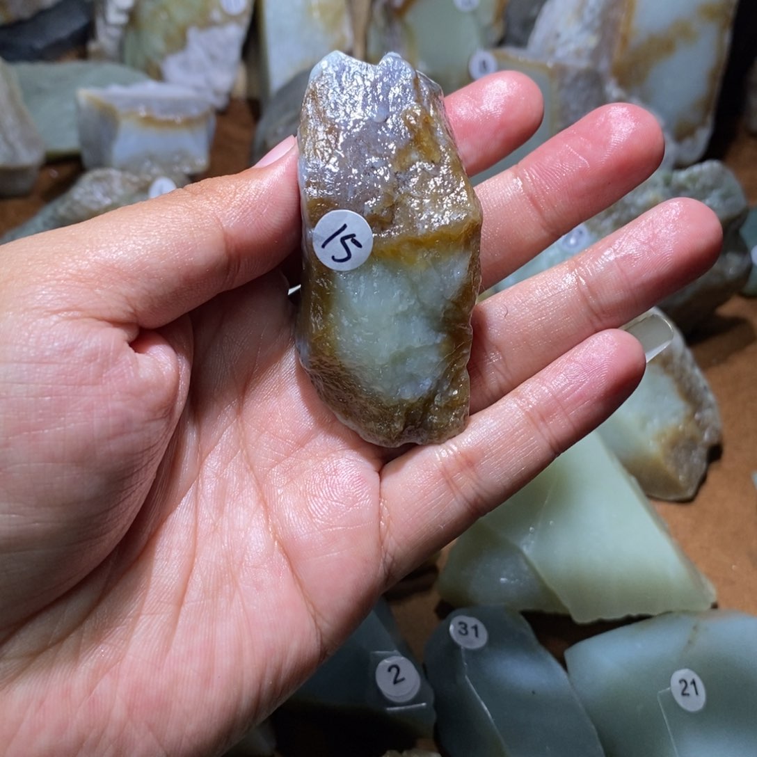 未镶嵌和田玉珠宝半成品