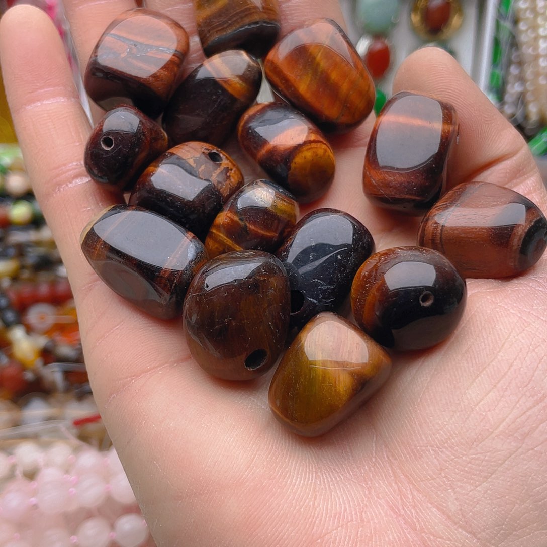 玛瑙/玉髓珠宝半成品未镶嵌红虎8颗随机发