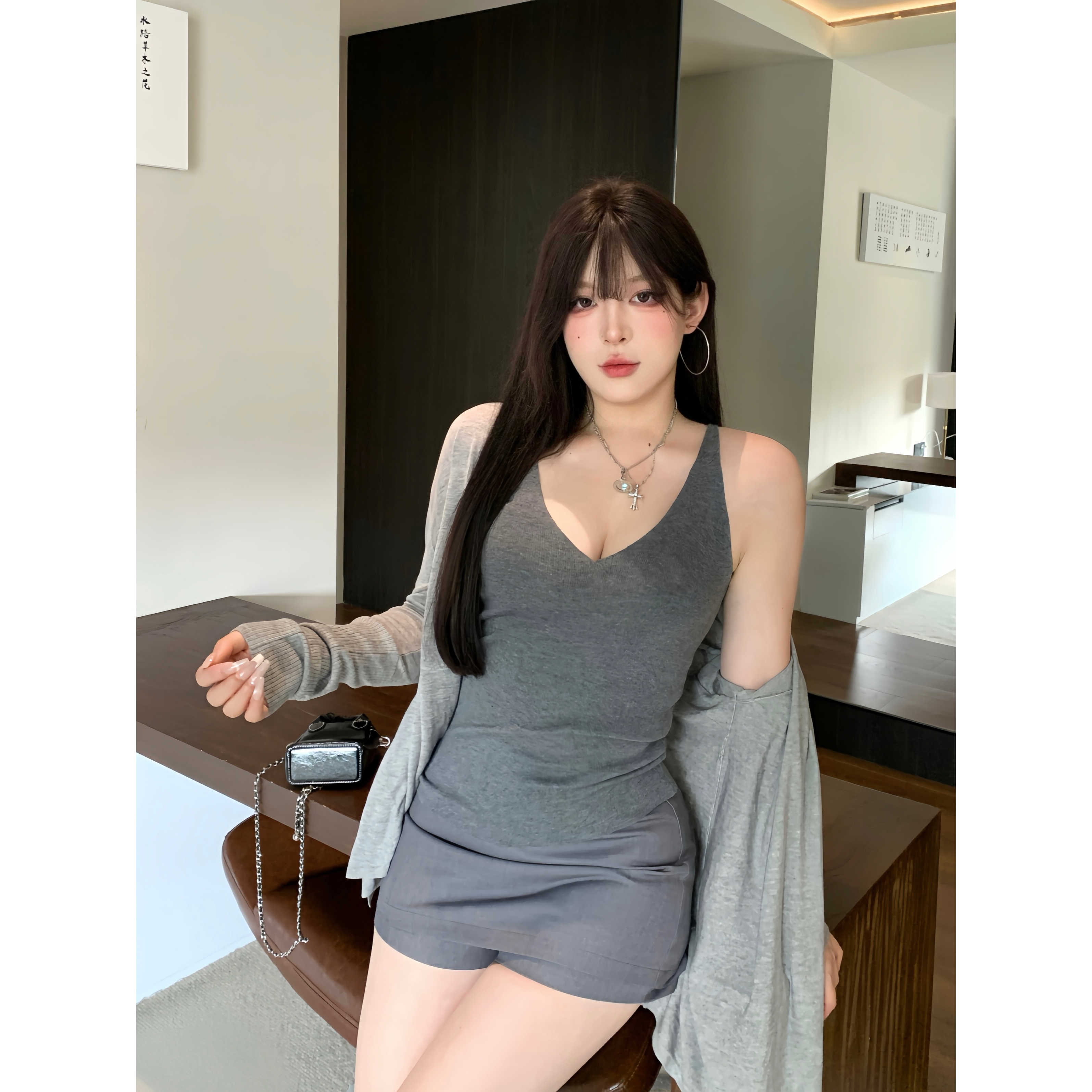 黑泽玄七夏季松弛感挂脖背心半身裙女V领长袖针织开衫叠穿套装