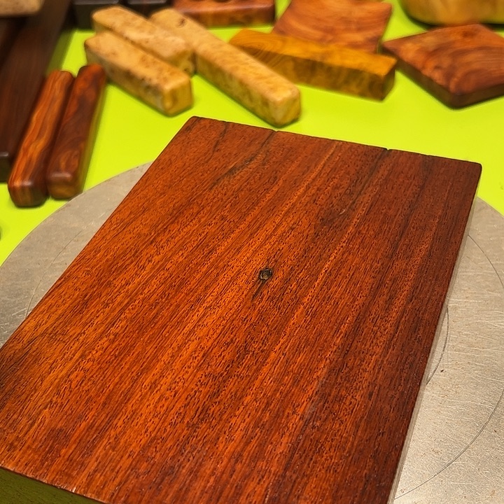 紫***千紫檀木类端景台檀香