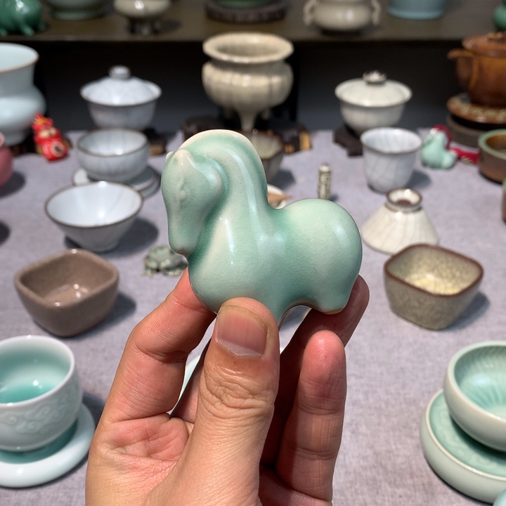 龙泉青瓷粉青釉茶宠