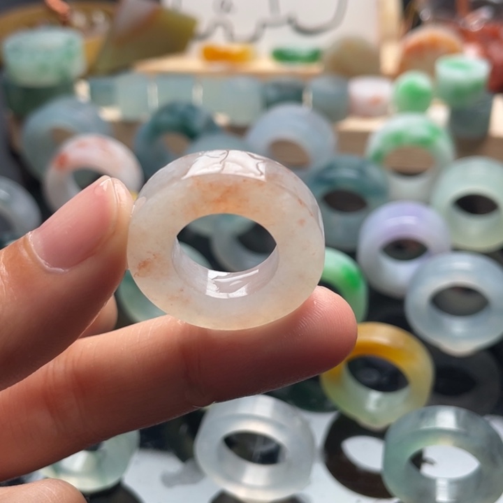 定制翡翠未镶嵌戒指