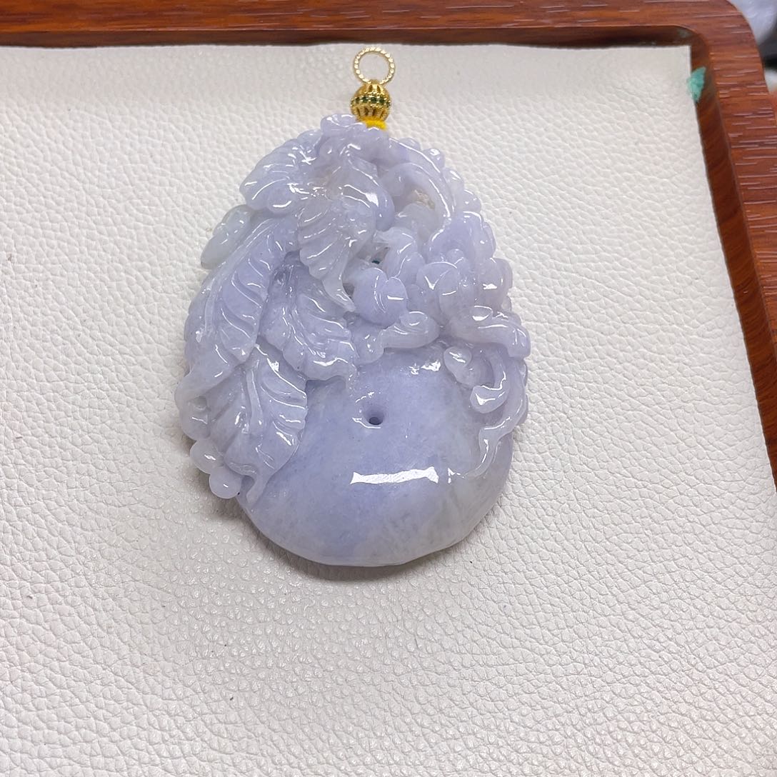 翡翠未镶嵌颈饰凤抱平安扣