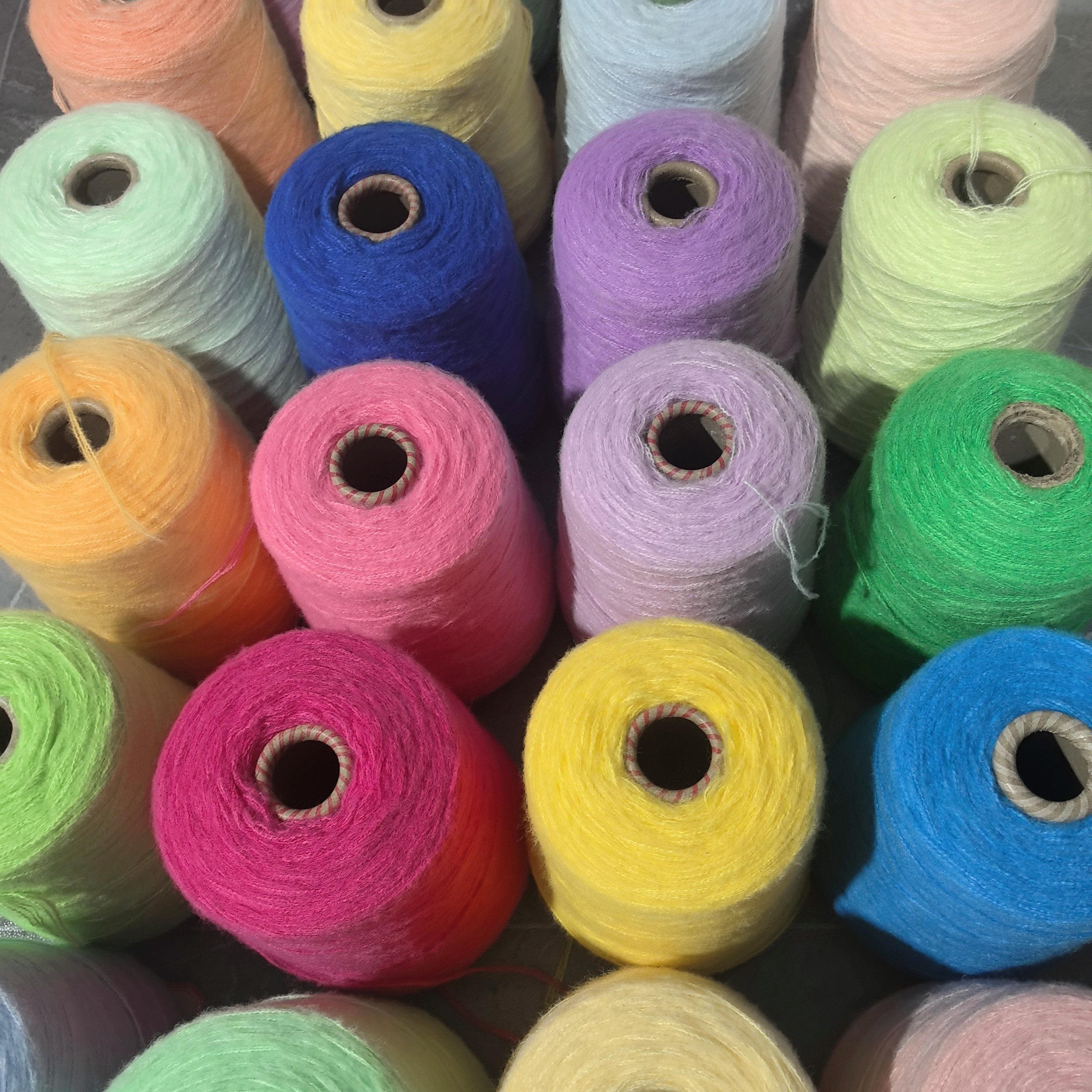 杉杉毛线，手工diy，纯色，一斤500g柔软