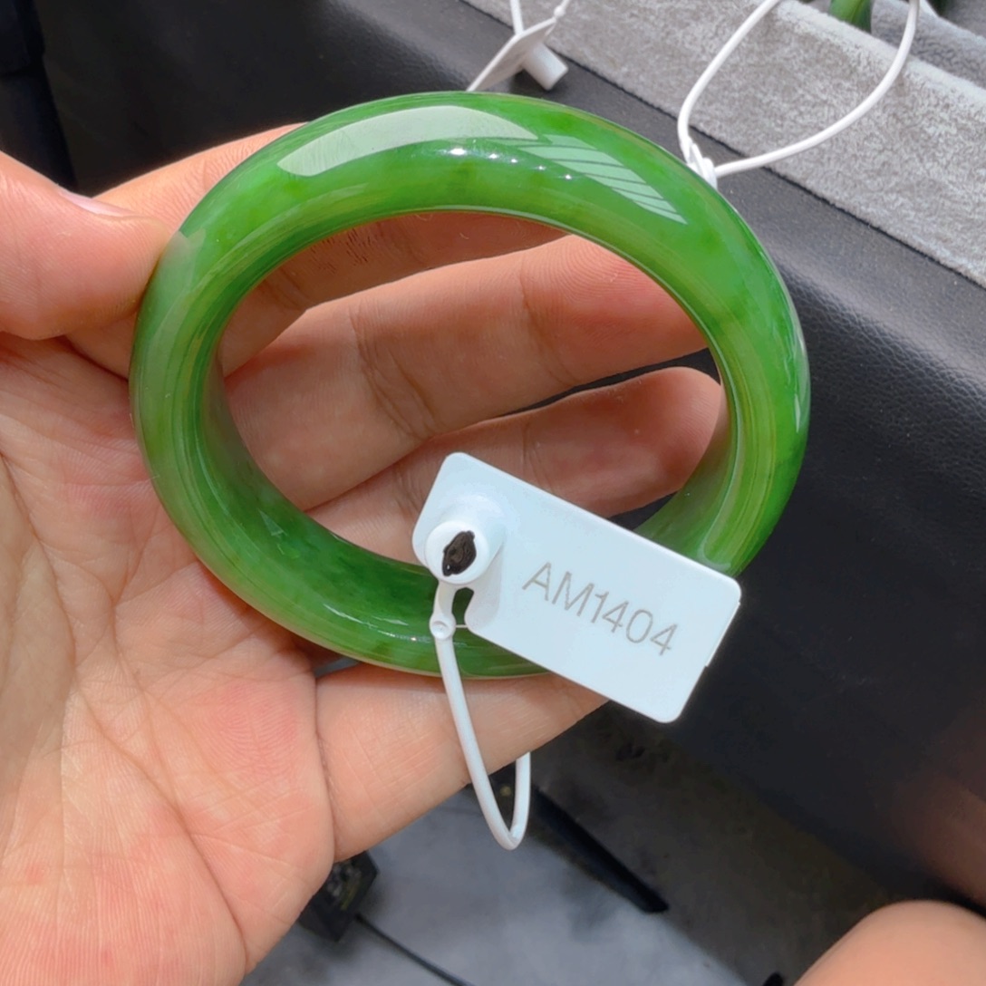 和田玉（碧玉）手镯未镶嵌为****橱58