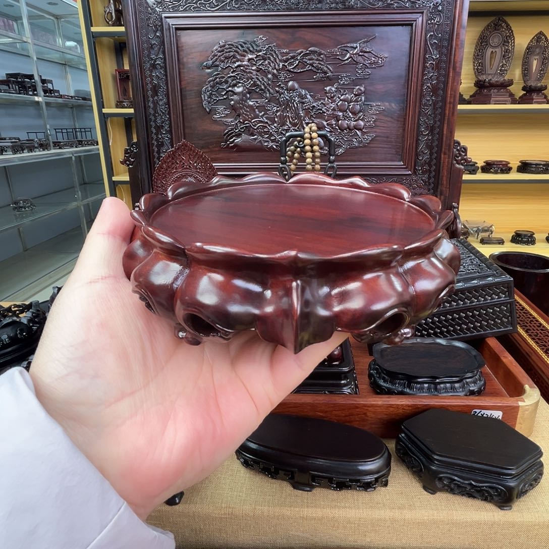 红酸枝木类面内13高4厘米整木雕花底座