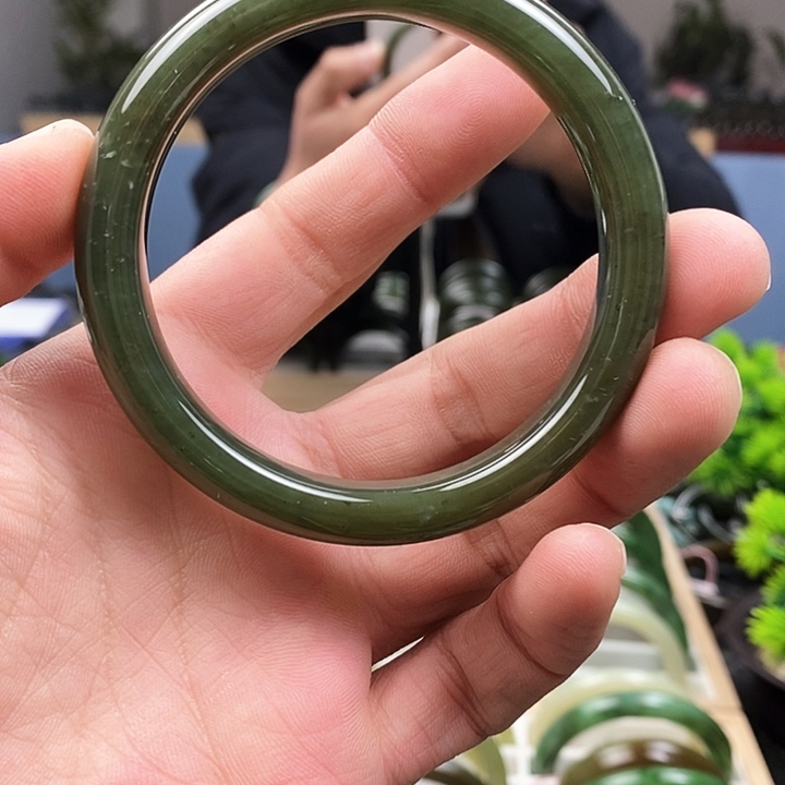 和田玉手镯未镶嵌58.6