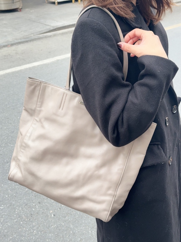 95新 MIU MIU/缪缪 缪缪灰色托特包