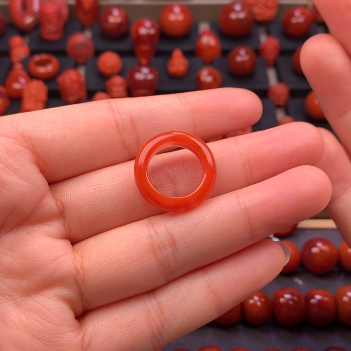 南红玛瑙未镶嵌跑环内径14MM
