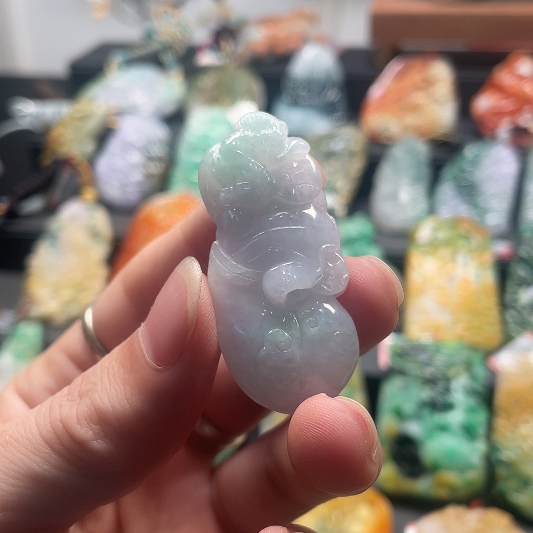 翡翠未镶嵌颈饰腾冲4