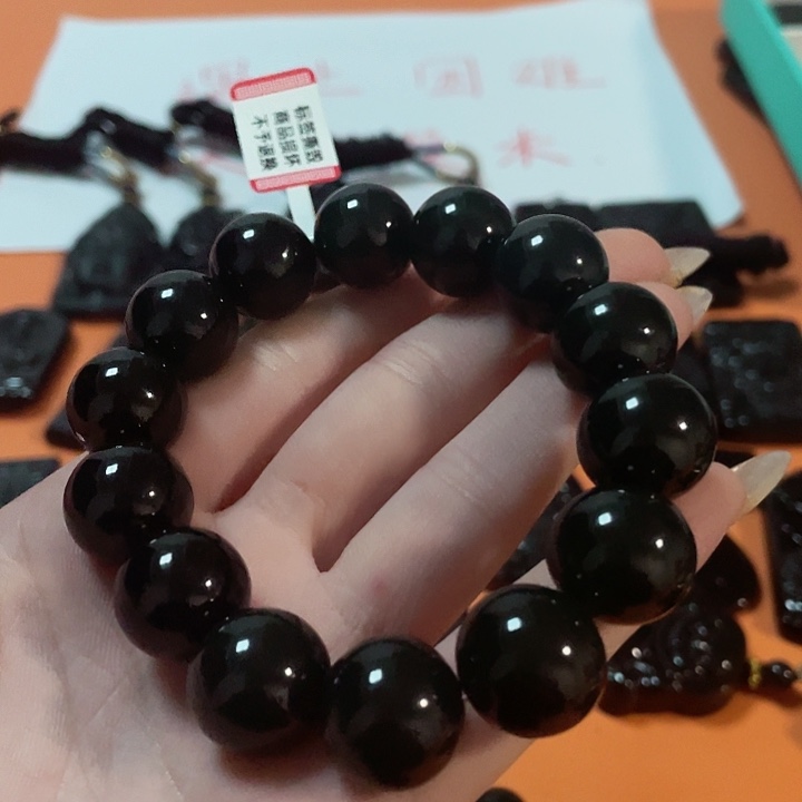 翡翠颈饰未镶嵌帅*