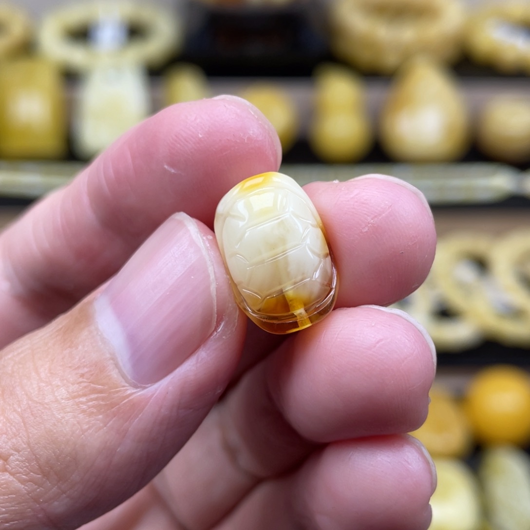 琥珀裸石未镶嵌琥珀蜜蜡