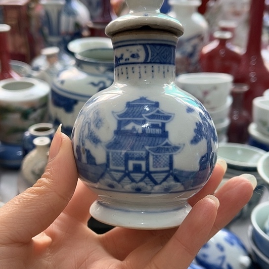 摆件爱美丽瓷自顾自美丽
