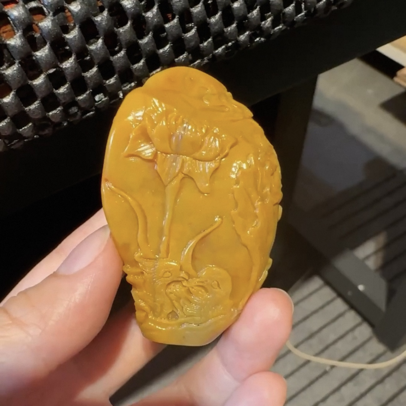 带皮田黄石随行章/尺寸5-2-2厘米