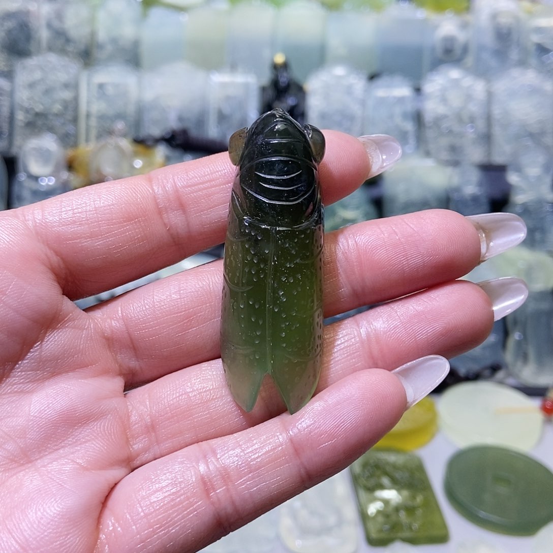 岫玉吊坠未镶嵌吊坠