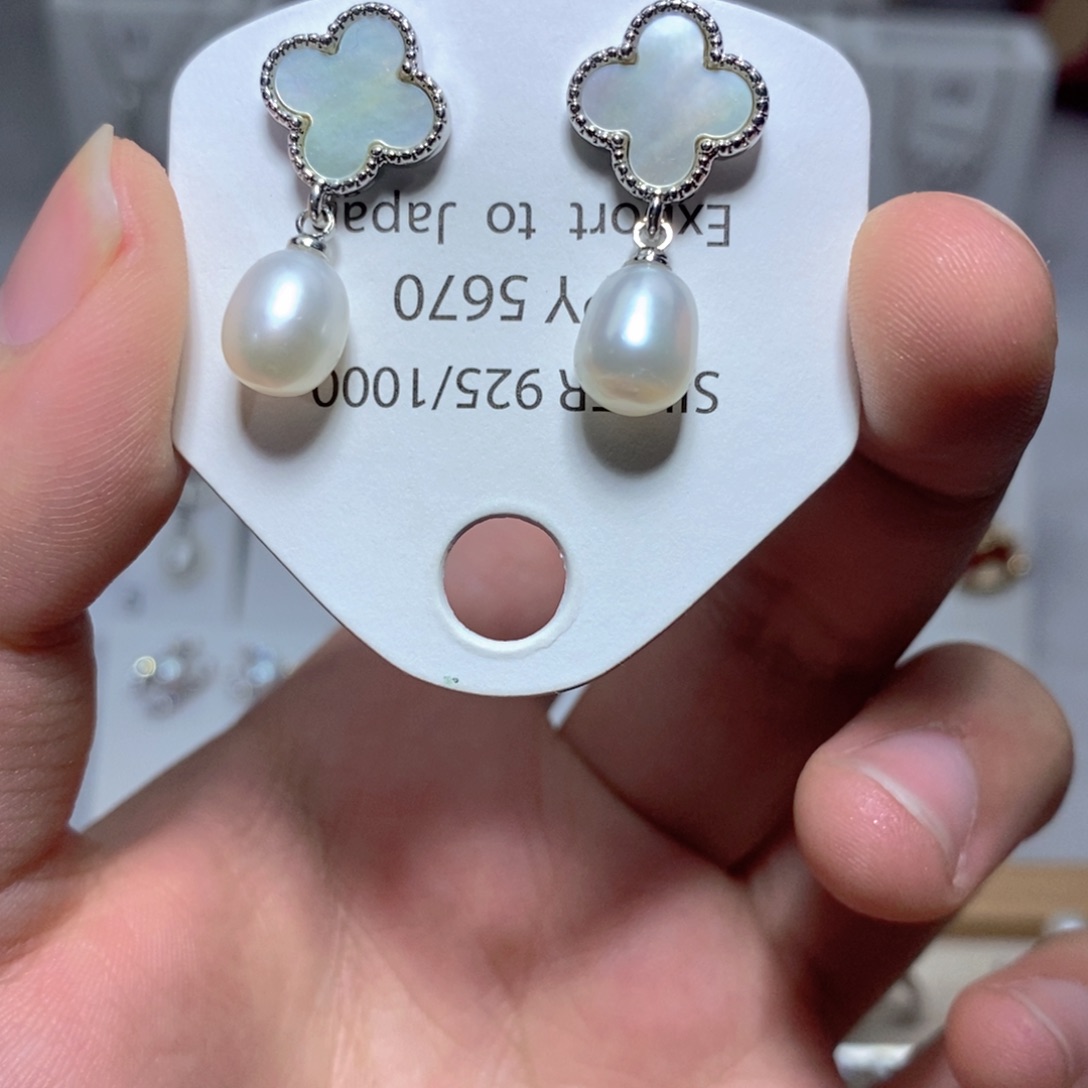 淡水珍珠银S925镶嵌耳饰